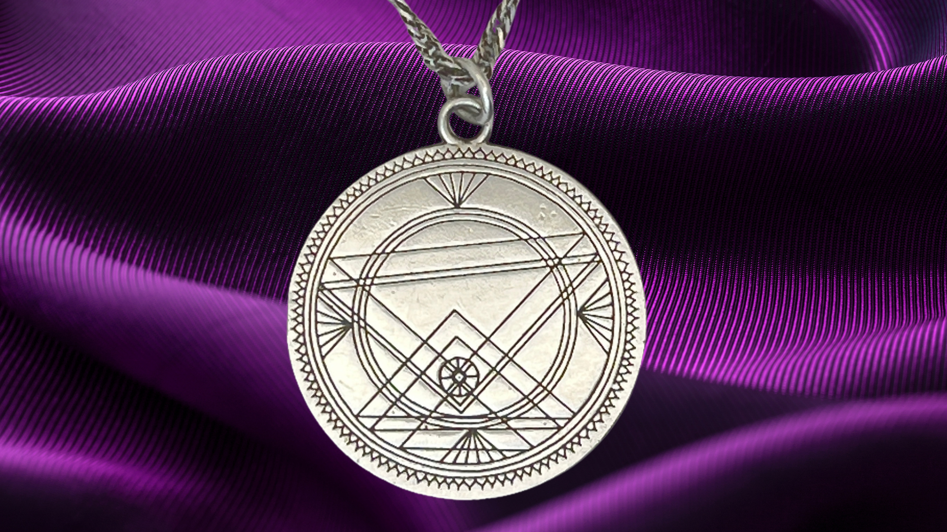 The first single-sided sample coin, the Sri Chakra only